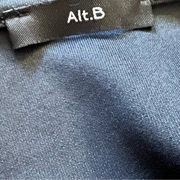 ALT. B SS Blk/Blue/White Stripped Bodycon Dress Size small EUC - Picture 3 of 3